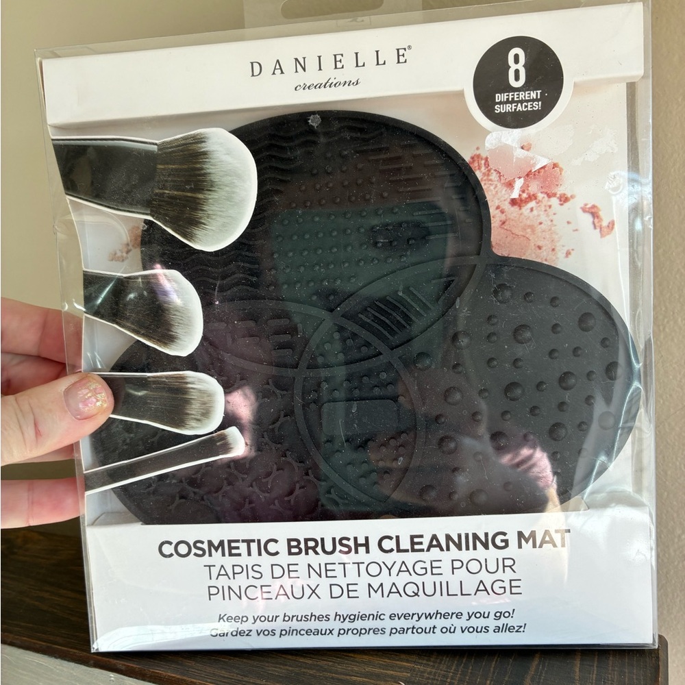 New in box make up brush cleaning mat
